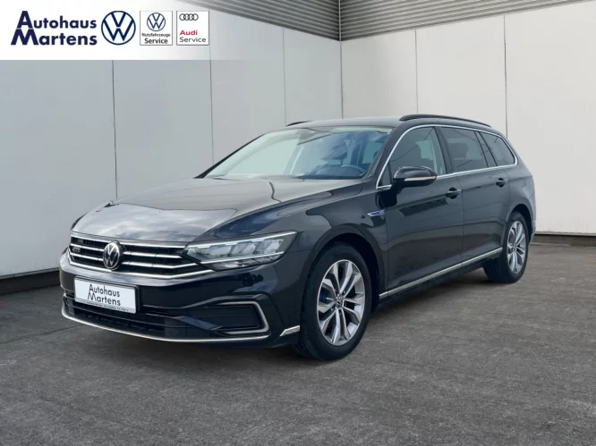 Details zum Fahrzeug: VW Passat Variant 1.4 TSI Hybrid GTE AHK Navi ACC